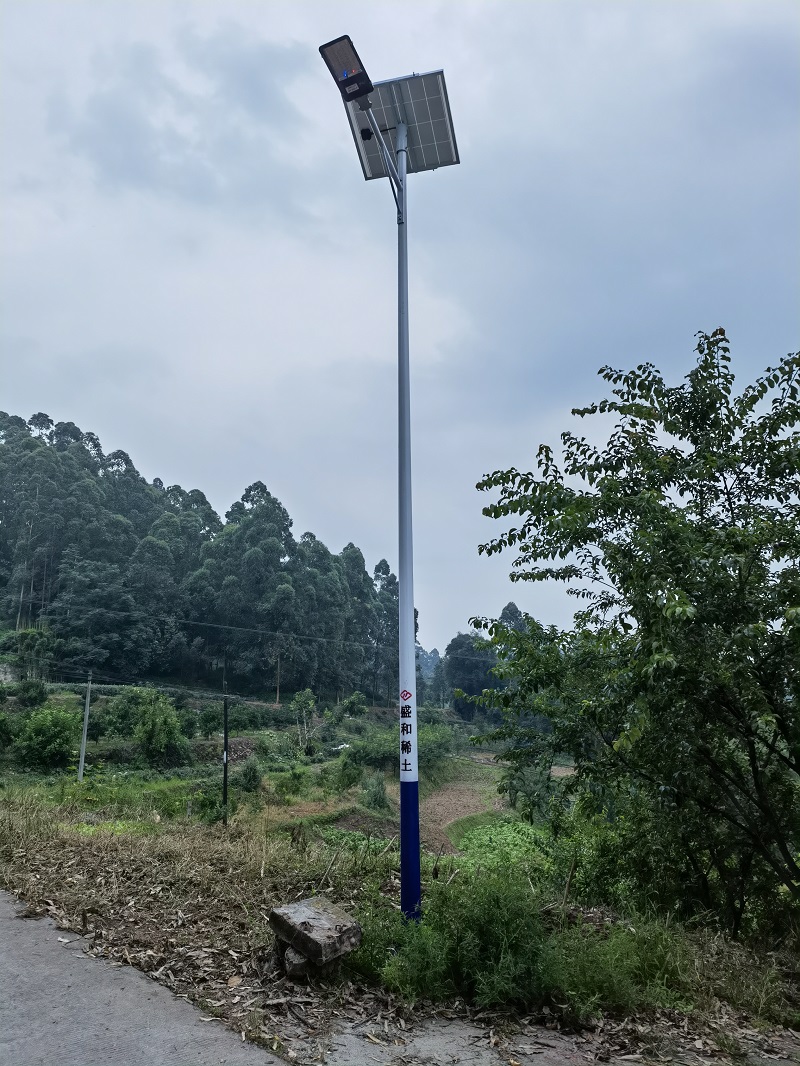 3.乐山918.com点亮俏丽庙儿村